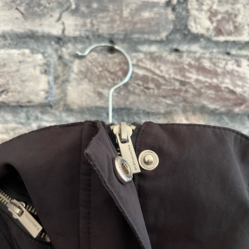 BCBGMaxAzria Black All Weather Utility PackableJacket in excellent new condition - Picture 8 of 16